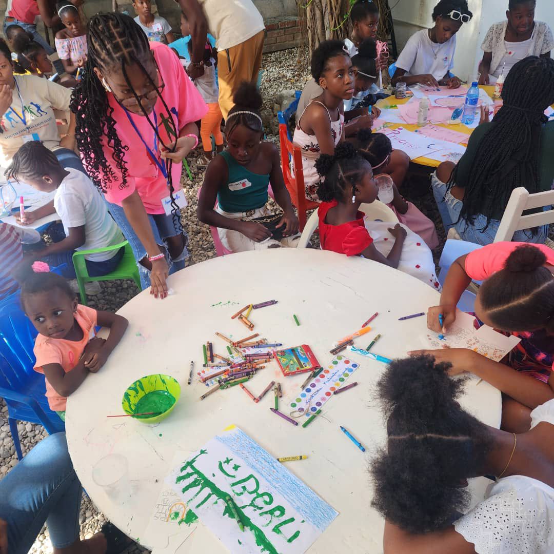 Volontaires en action YTH 194